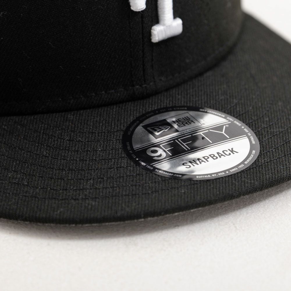 NEW ERA【ニューエラ】別注海外限定モデル 逆さロゴ 9FIFTY SNAPBACK