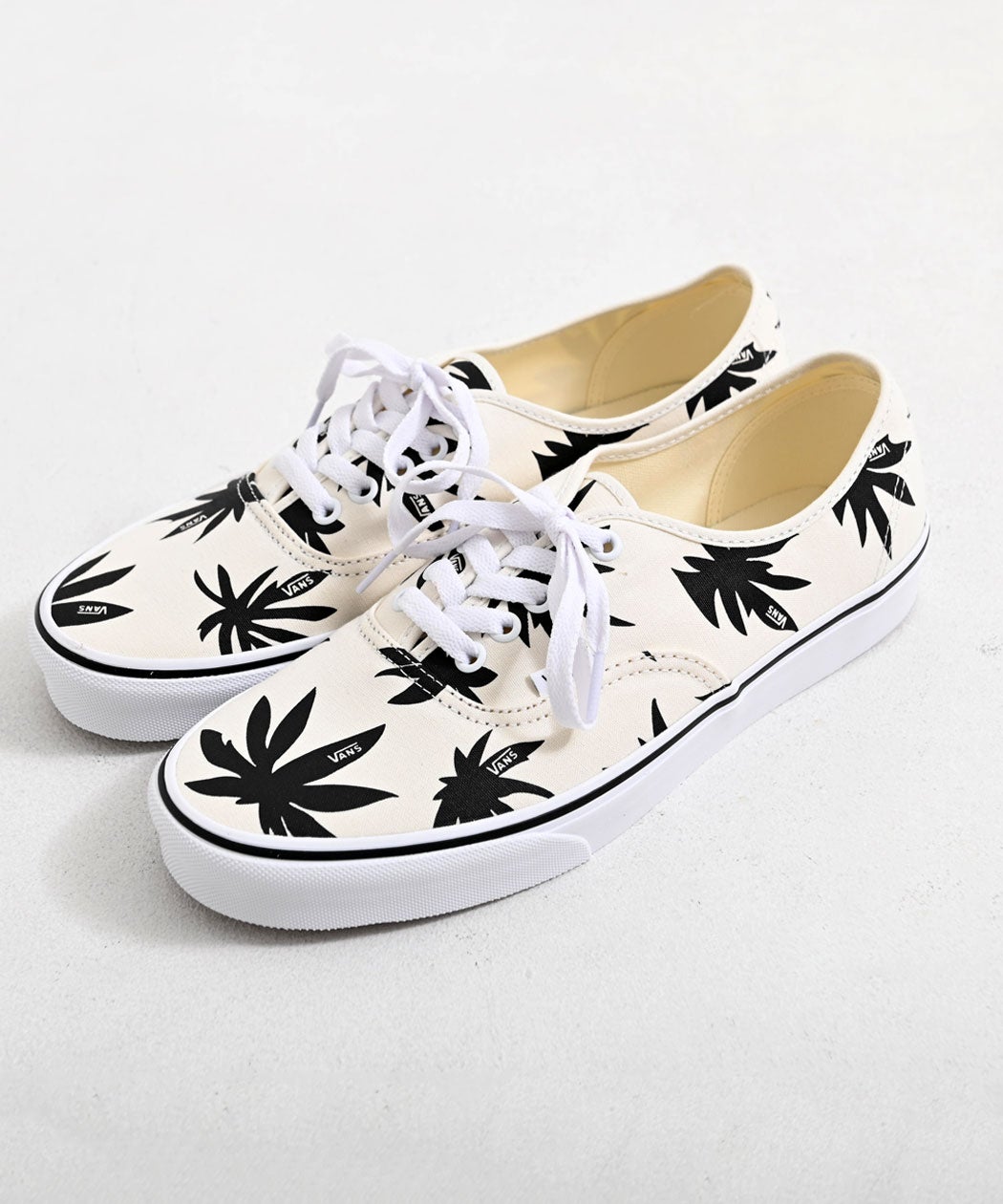 VANS【バンズ】Authentic Archive MARSHMALLOW/BLACK/全1色 | SILVER