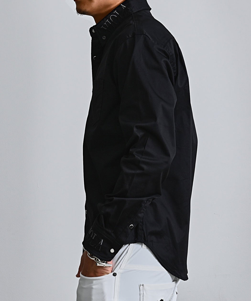 新品あり Black & White ジップ ワイヤー襟 シャツ LL 2枚 SALE】VIOLA【ヴィオラ】襟ワイヤー入り刺BD長袖シャツ/全2色 | SILVER