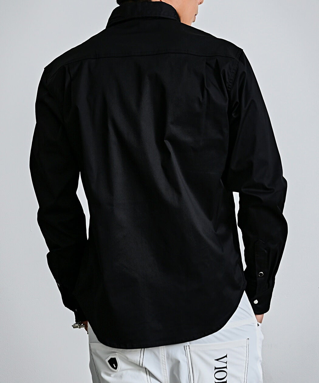 新品あり Black & White ジップ ワイヤー襟 シャツ LL 2枚 SALE】VIOLA【ヴィオラ】襟ワイヤー入り刺BD長袖シャツ/全2色 | SILVER