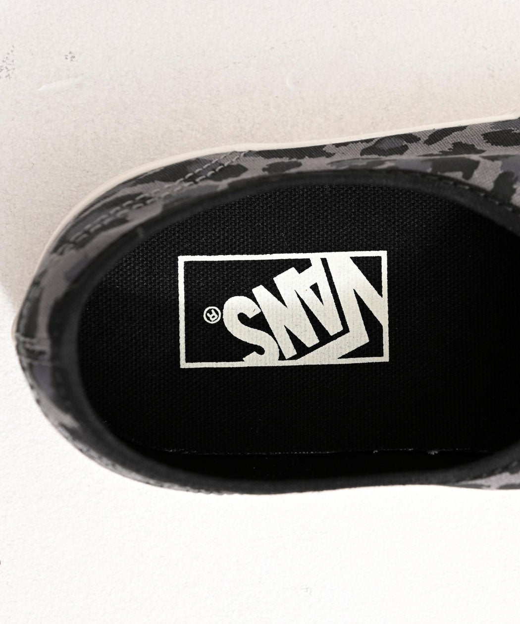VANS【ヴァンズ】Authentic LEOPARD BLACK/PEWTER/全1色 | SILVER